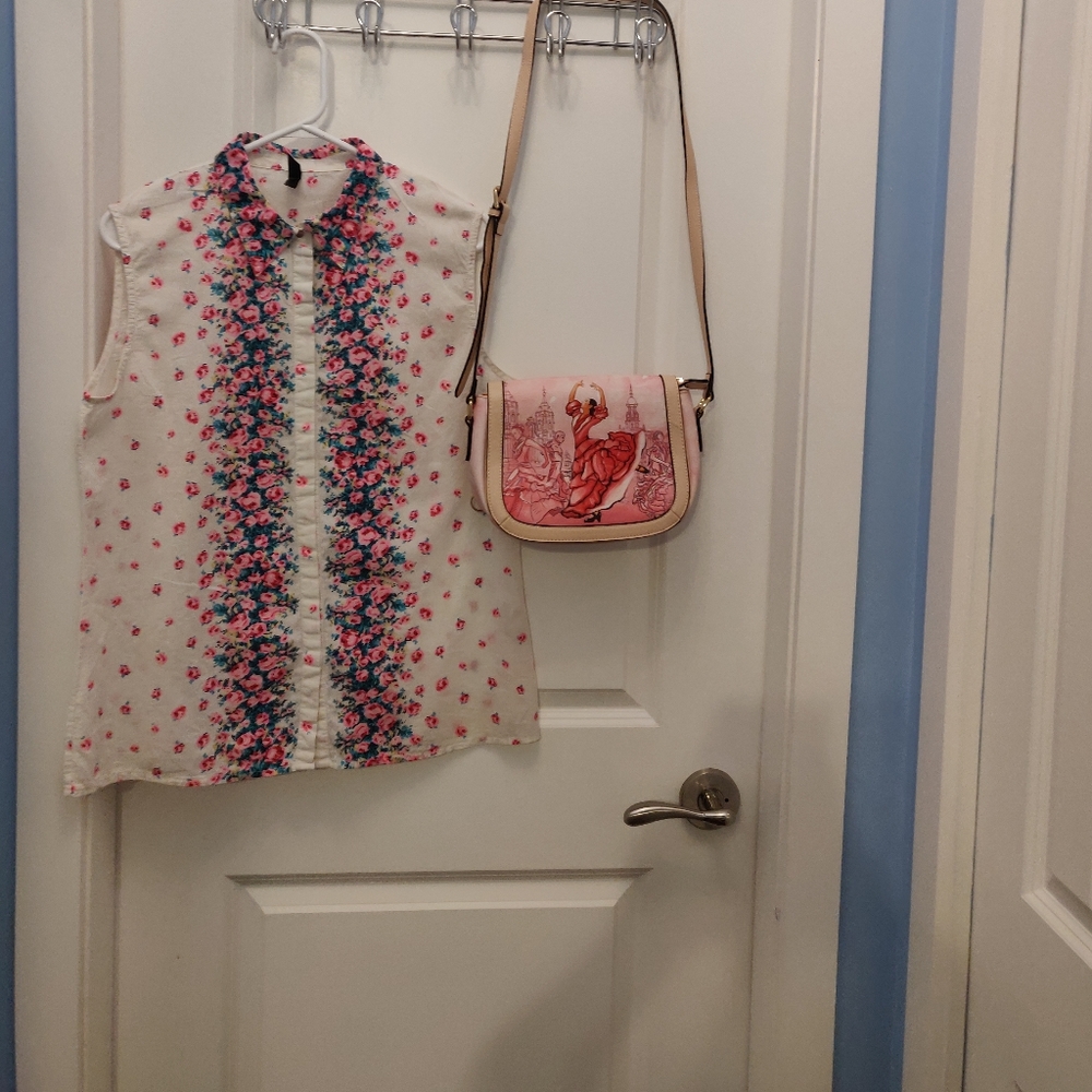 Zovi Pink rose floral top sleeveless cream top